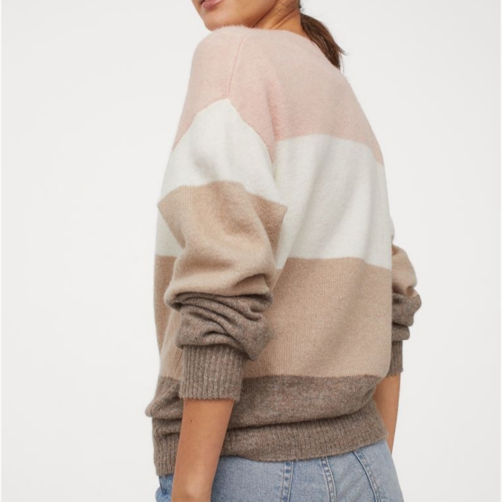 Fine knit sweater